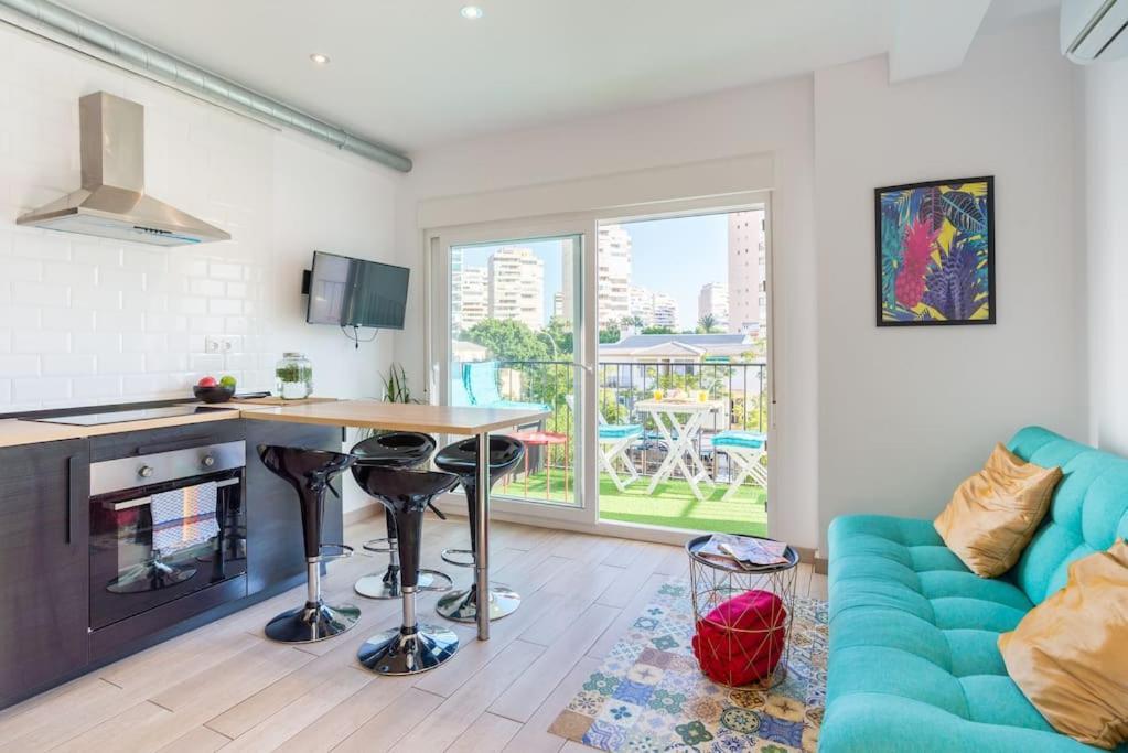 Sea View W/ 2 Rooms, Beach: 1 Minute
