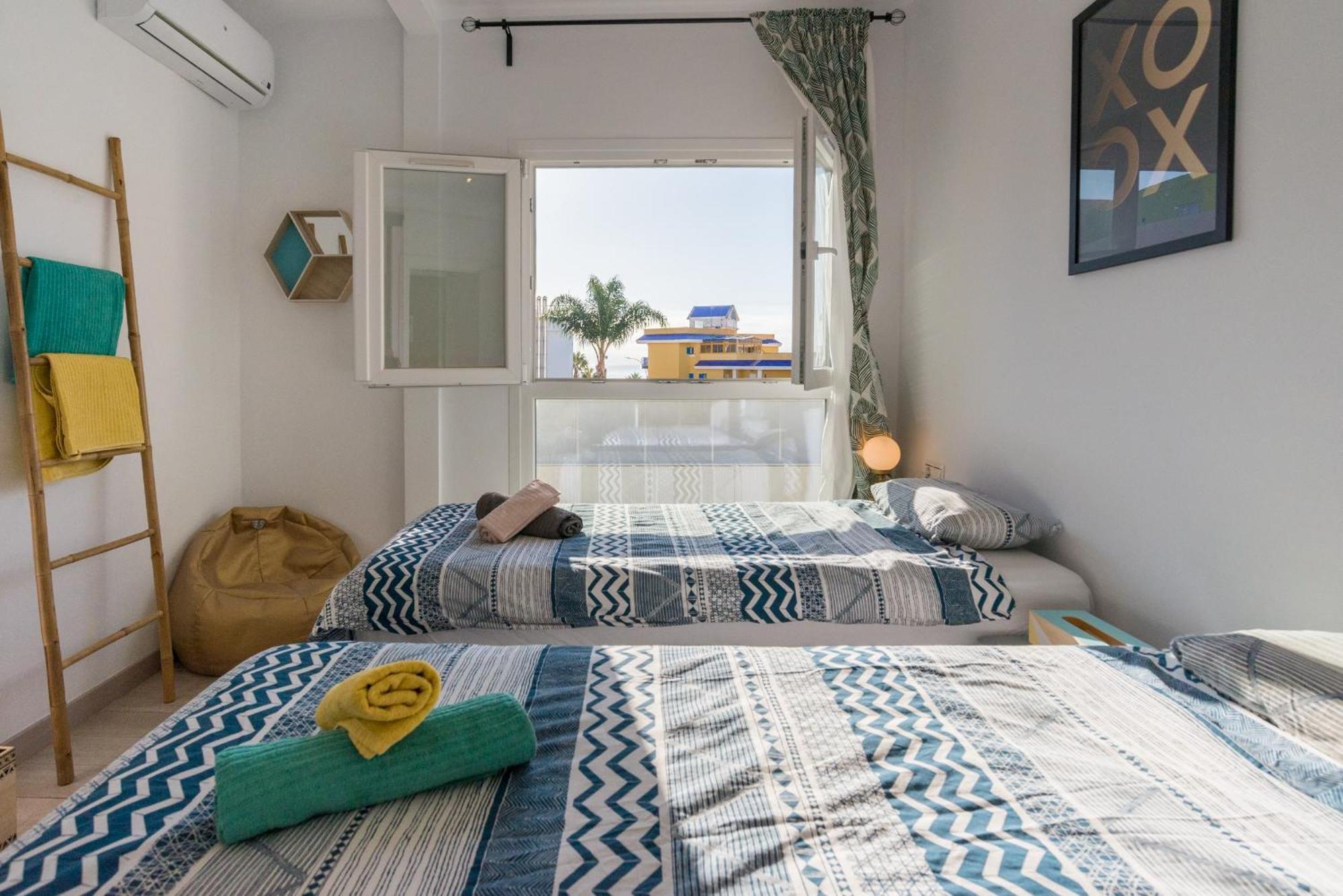 Sea View W/ 2 Rooms, Beach: 1 Minute *
