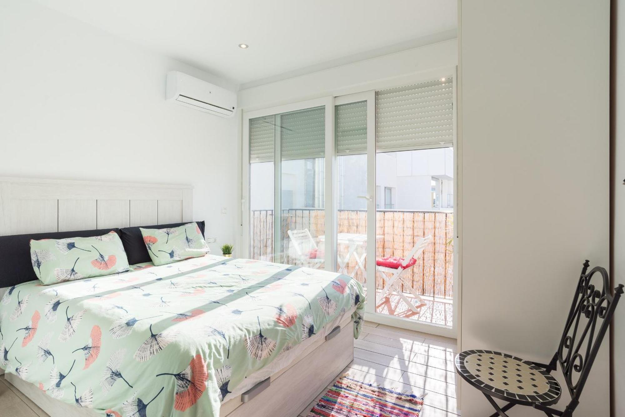 Apartment Sea View W/ 2 Rooms, Beach: 1 Minute *