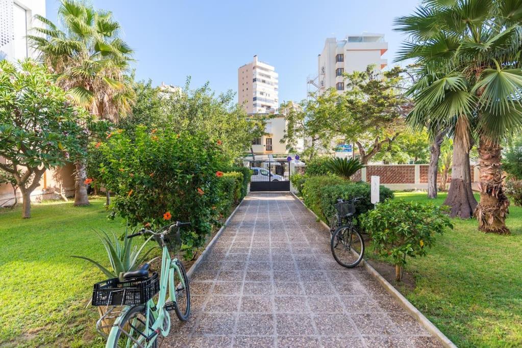 Sea View W/ 2 Rooms, Beach: 1 Minute Apartment Torremolinos