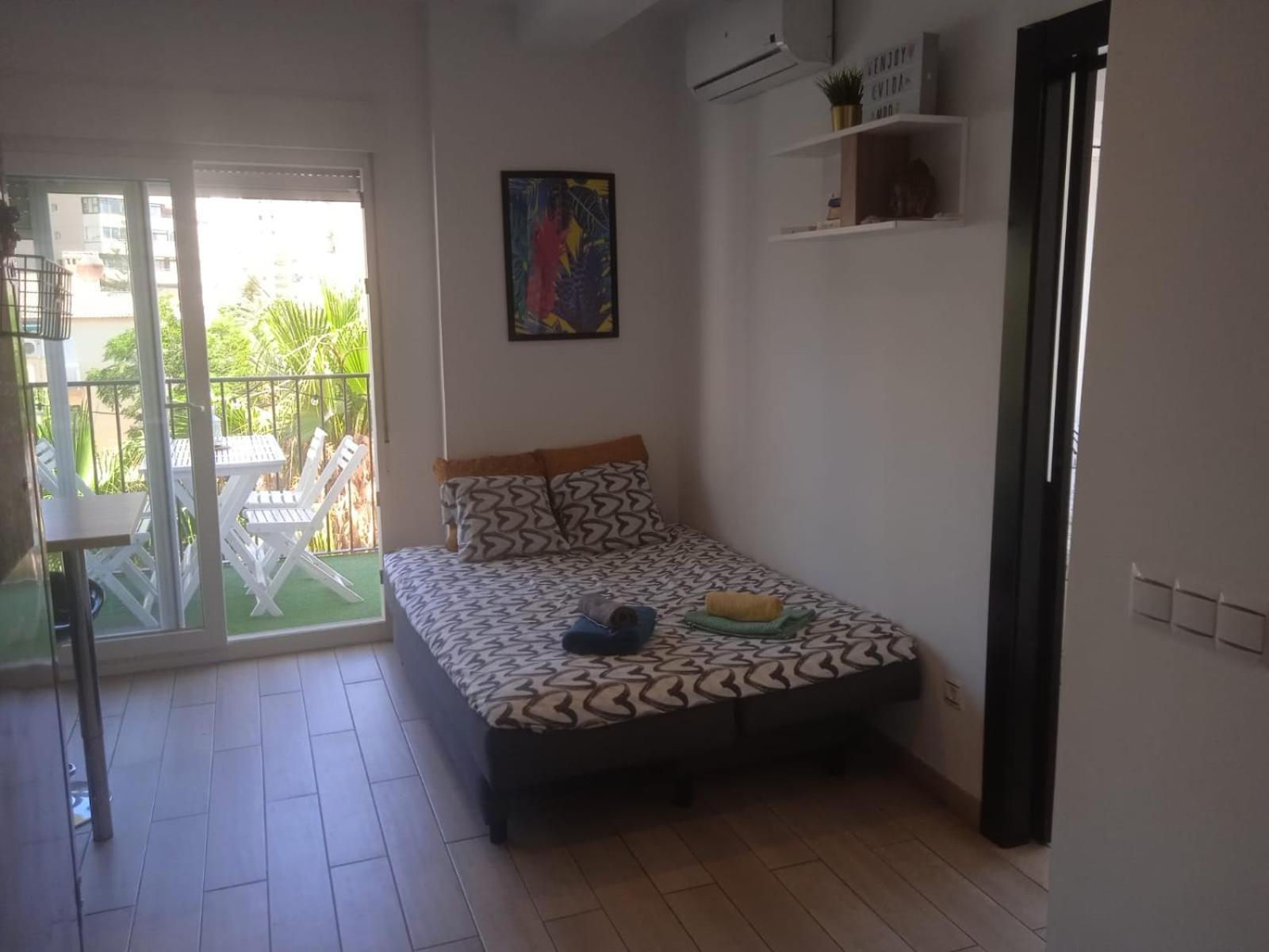Sea View W/ 2 Rooms, Beach: 1 Minute Apartment
