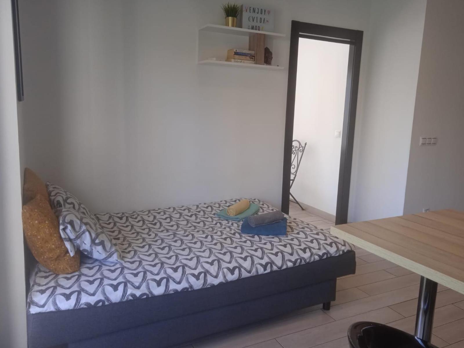 Apartment Sea View W/ 2 Rooms, Beach: 1 Minute Torremolinos